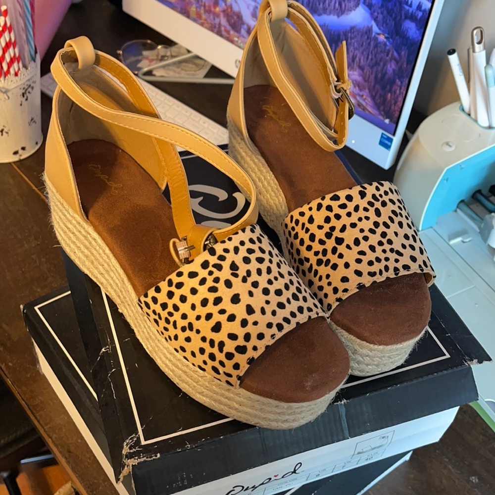 Tan and Black Wedge Sandal